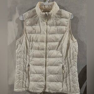 Lightweight puffer vest